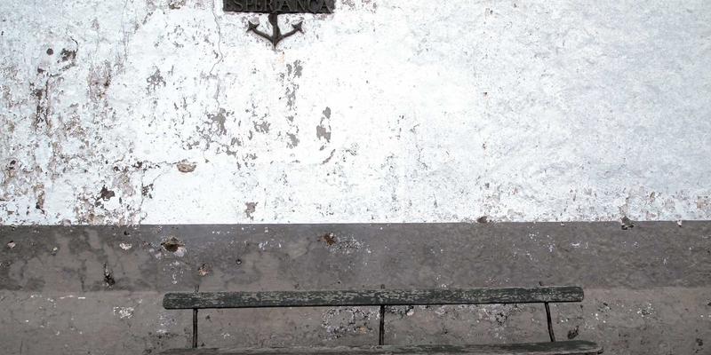 团体服装定制新纪元：大数据如何精准预测客户偏好与行业趋势