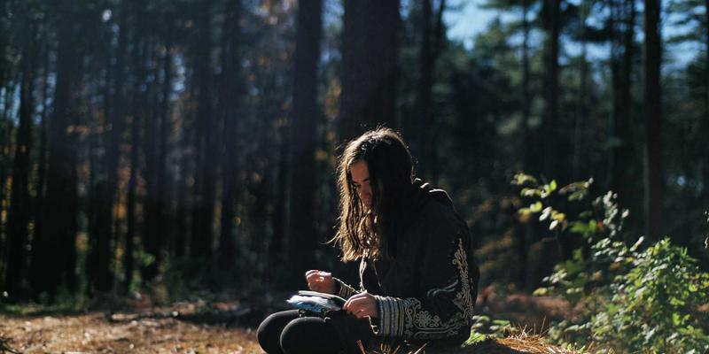 团体服装定制新风尚：如何将旗袍与中山装元素巧妙融入现代职业装