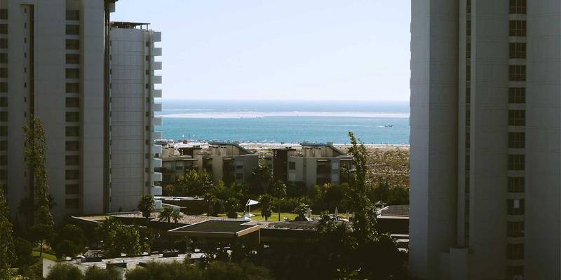 职业装定制新趋势：团体服装如何塑造专业形象与企业凝聚力