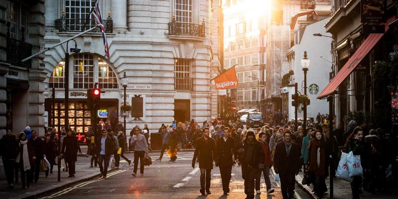 远程办公时代：家居休闲风职业装定制如何重塑企业文化与团队凝聚力